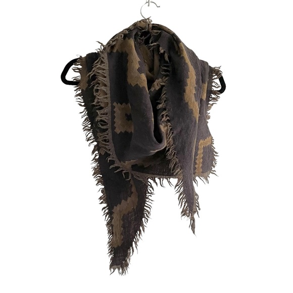 (SOLD) ARITZIA Wilfred Wool Diamond Mosaic Triangle Scarf Reversible Grey Brown - Picture 3 of 6